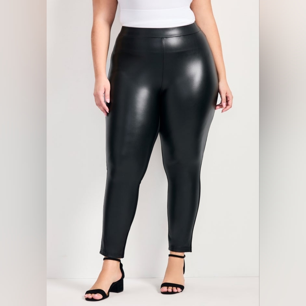 NEW NWT Avenue Black Vegan Leather & Ponte Pant Sz 26